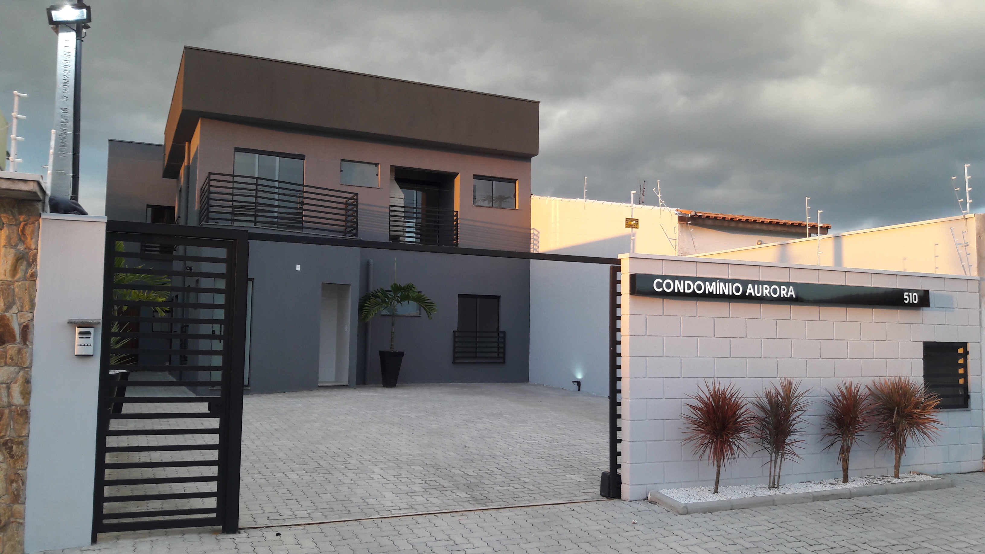 CONDOMÍNIO AURORA - Residencial Village Santana - Guaratinguetá